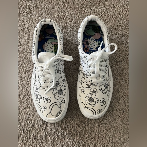 Vans Shoes - Vans Off the Wall Create UR Color Floral Women’s 8.5 shoes only